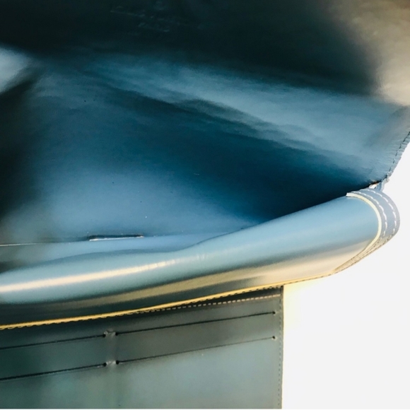 Authentic Louis Vuitton Porte Tresor Suhali International Wallet. - Picture 13 of 15